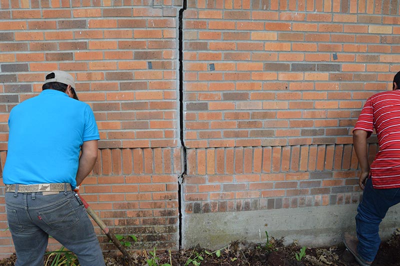 Don't Ignore the Cracks: Early Signs of Foundation Trouble & How to Save Your Home