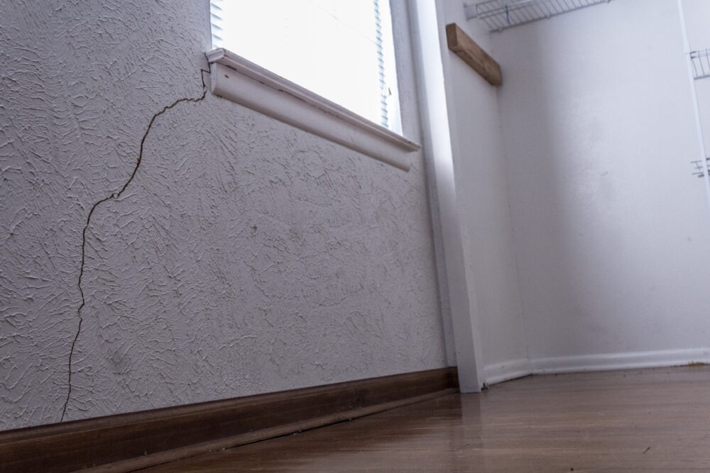 Do You Have Cracks in Your Interior or Exterior Walls? Here's What You Should Know